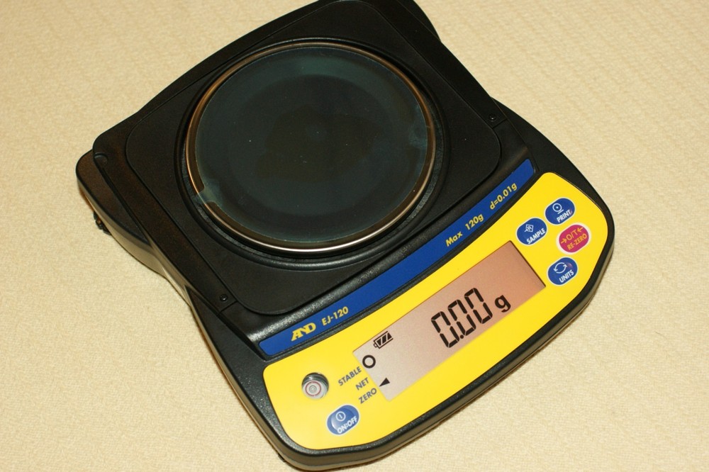 A&D EJ-120 120g x 0.01g Precision Scale