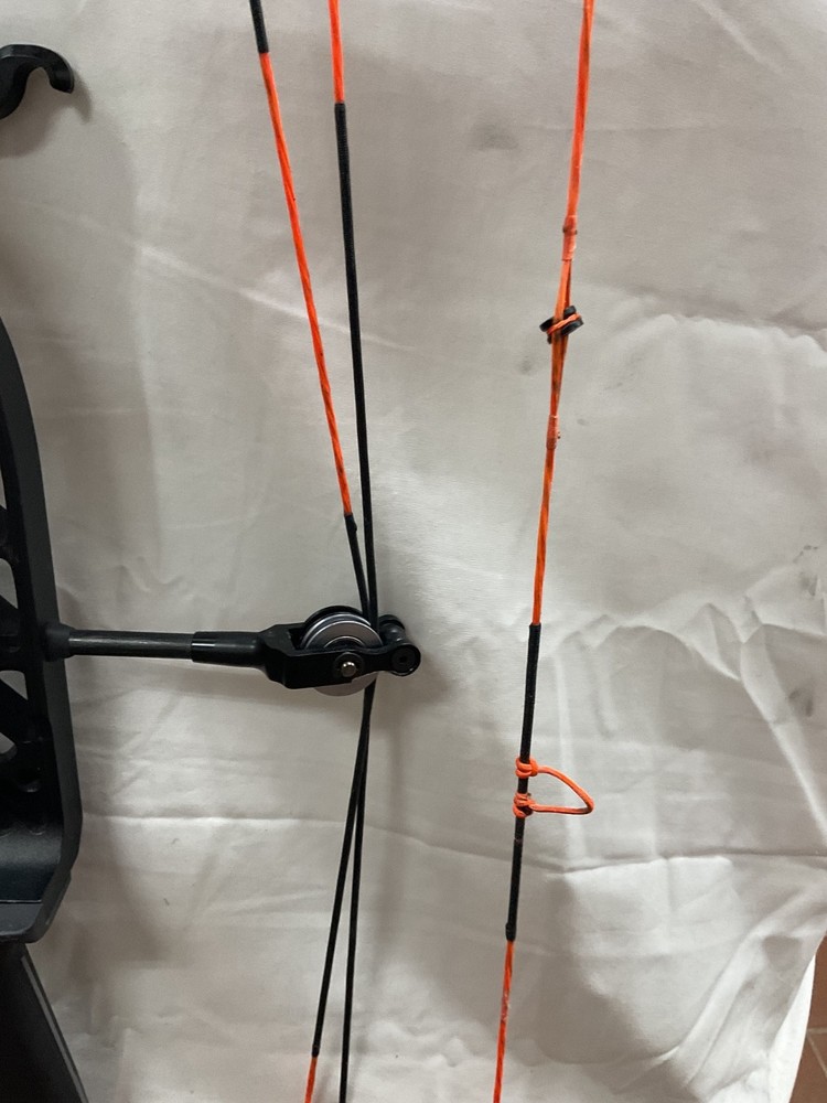 Mathews Chill R RH Black 70LB