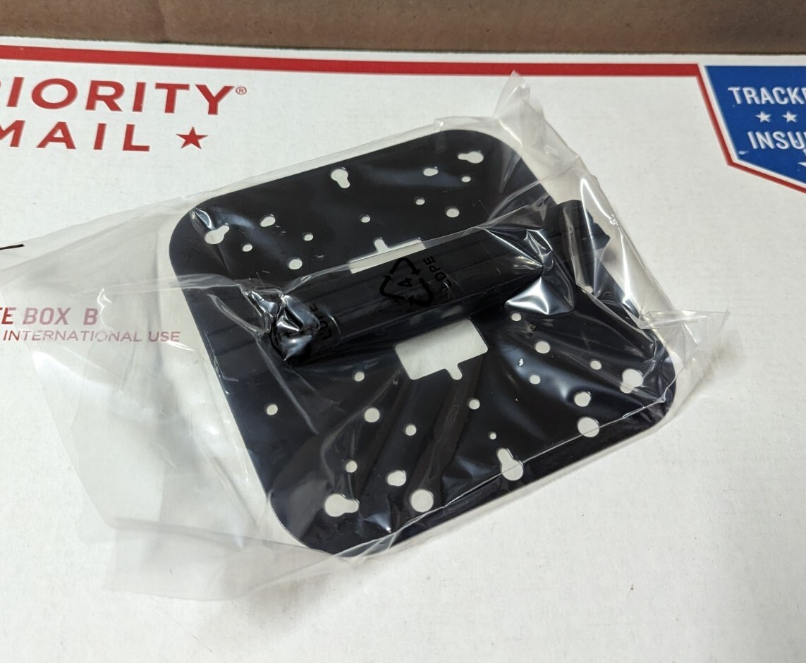 HPE Aruba AP-MNT-E AP Type E R3J19A Flat Surface Mount AP- 505 515 535 555