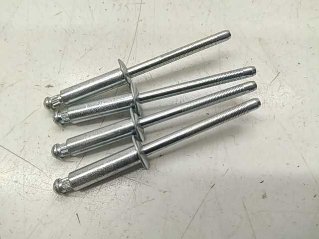 Rivet Qty 4 - 2000 Polaris NOS