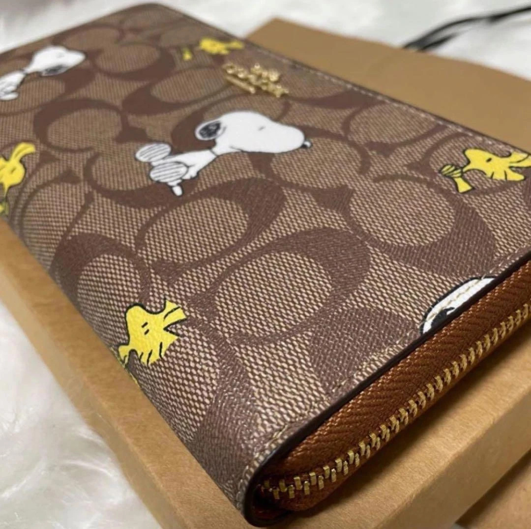 COACH x PEANUTS Long Zip around Wallet Snoopy Woodstock Khaki Signature CE705