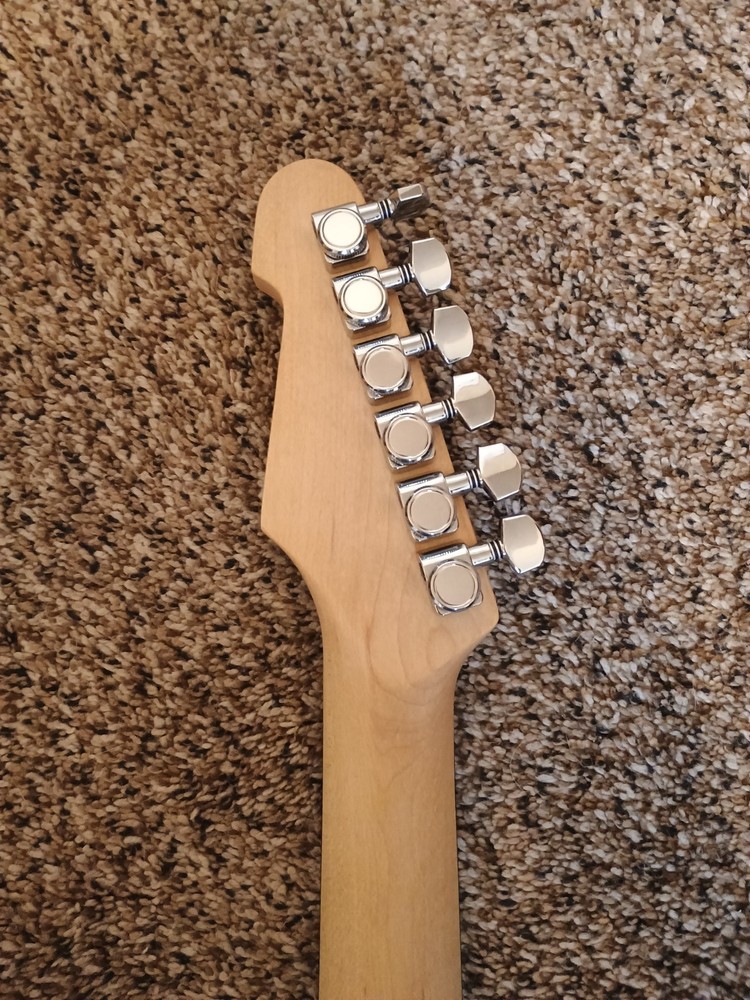 Stratocaster neck, ESP / snapper headstock