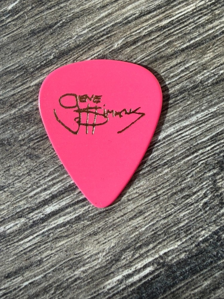 KISS Guitar Pick GENE SIMMONS Asylum Tour Concert Stage Used Pink Vintage Kiss