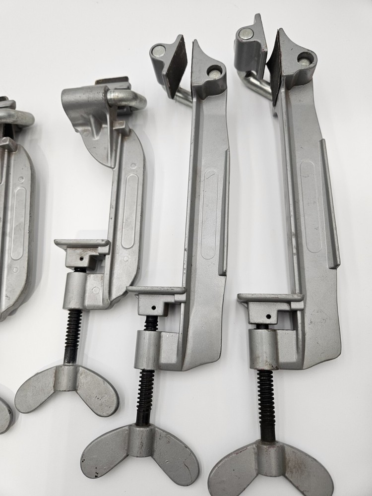 4 pc Cabinet Shelf Clamps