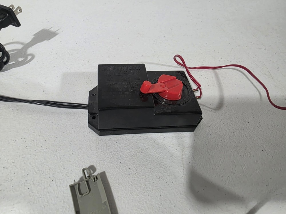 Bachmann 6607 Transformer N Scale Train Power Pack Controller & Terminal Track