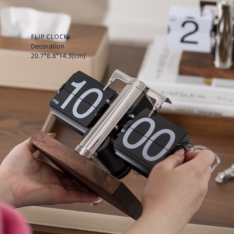 Automatic page turning clock desktop ornament retro mechanical pendulum creative