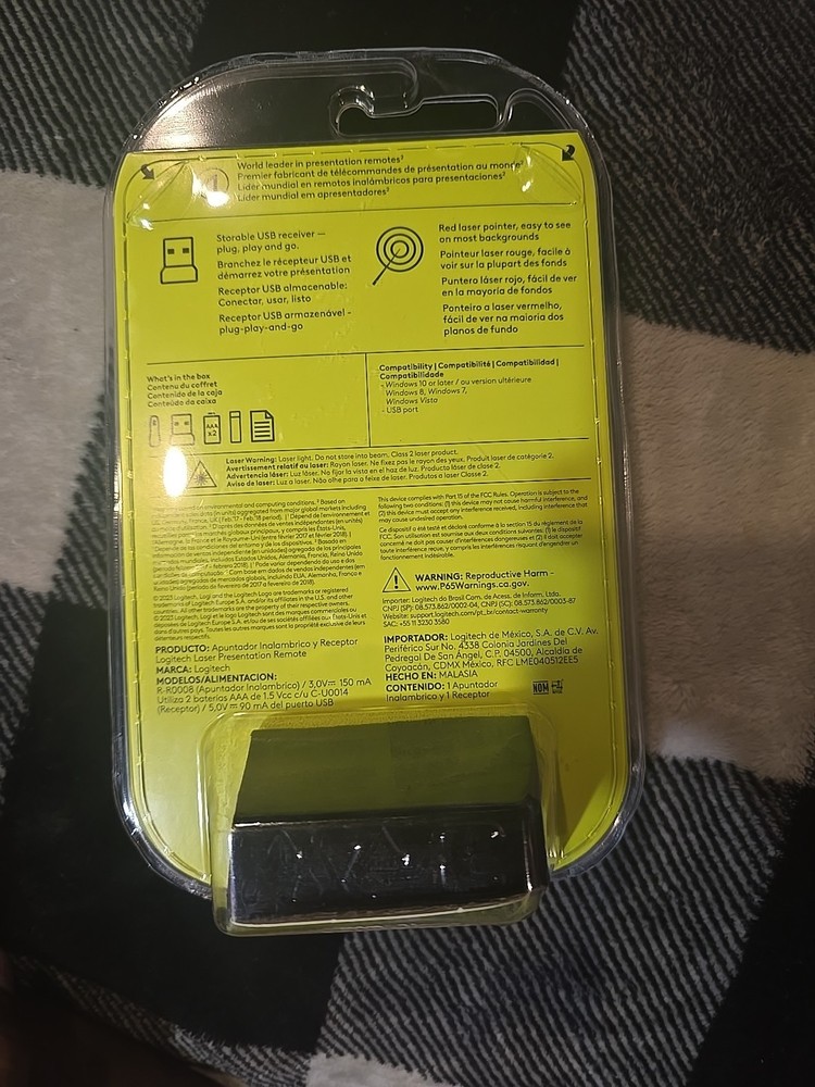 Logitech Wireless Presenter R400, Wireless Presentation Remote Clicker with Lase