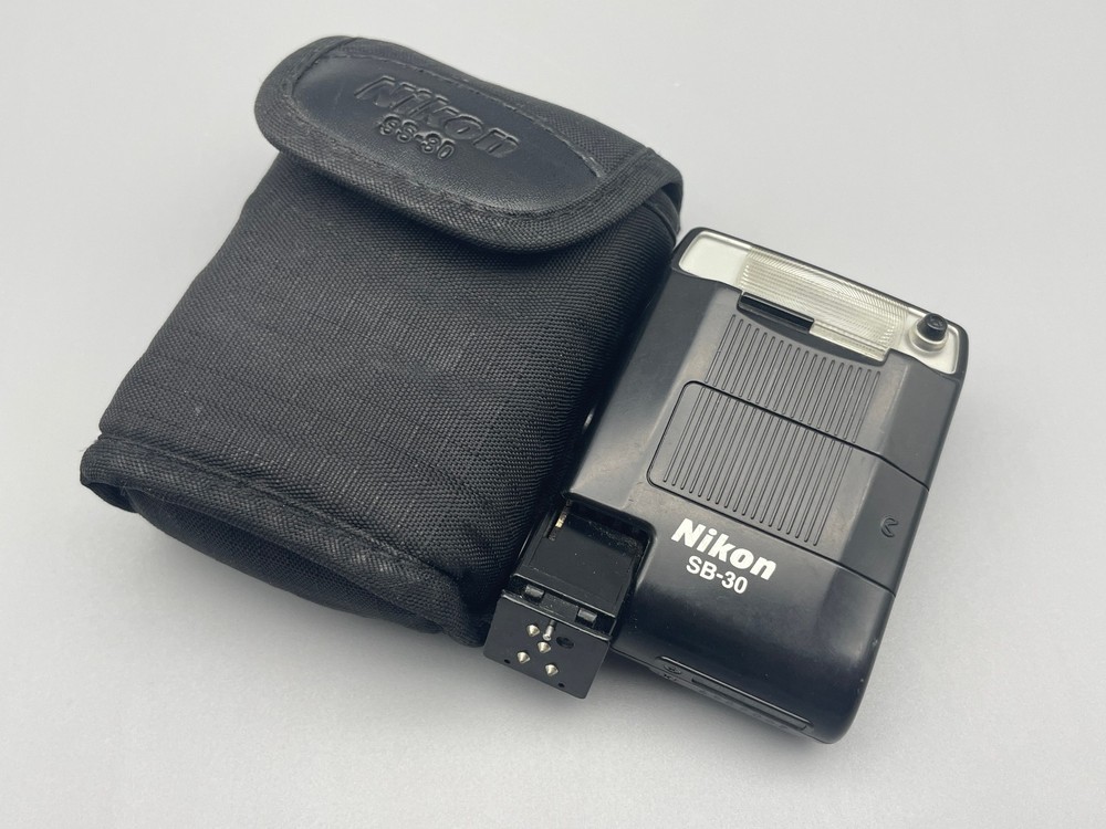 Nikon Speedlight SB-30 Shoe Mount Flash