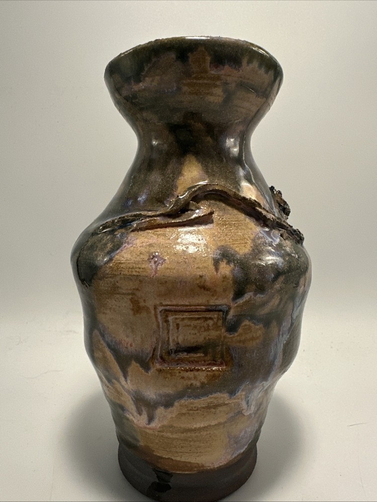 #4F- Vintage Vase Rose branches Design