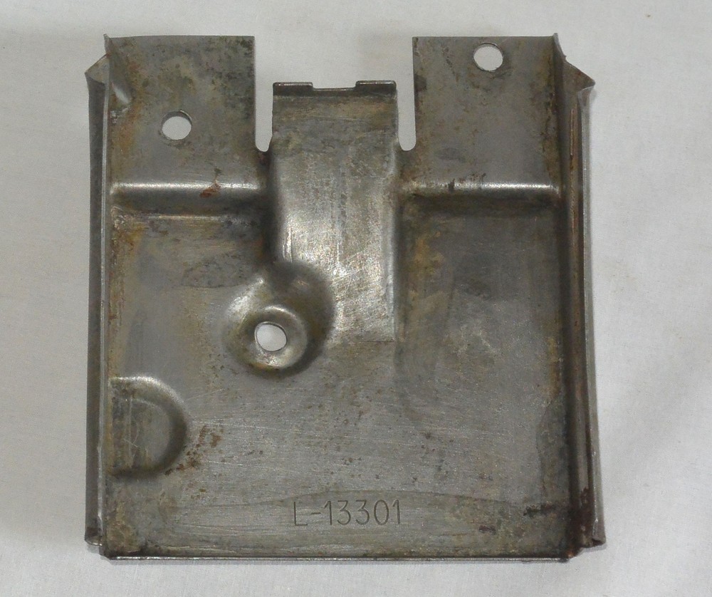 AMC EAGLE CIGARETTE ASHTRAY