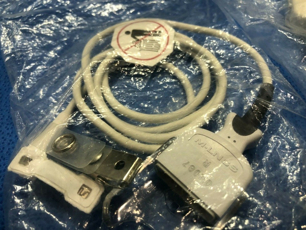 1 sealed Masimo 2192 M-LNCS, 3 ft ( 30 kg)