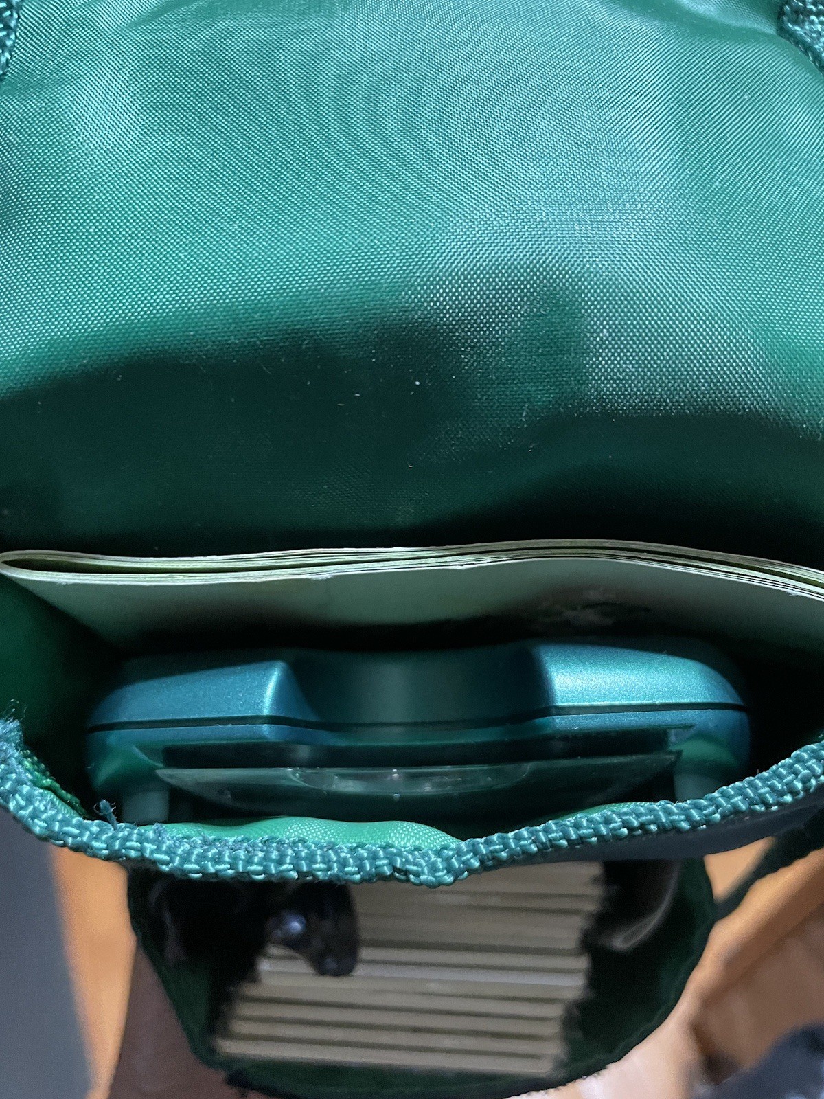 Handheld Electronic Birdsong Identiflyer,Carrying Case, 14 Song Cards,Earbud