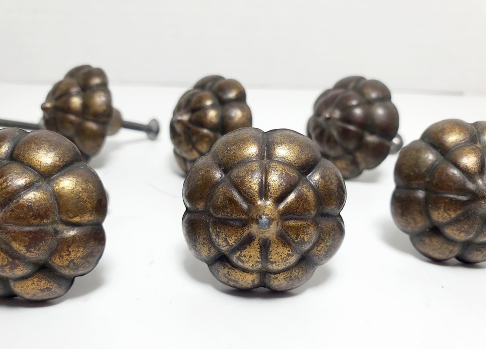 Set Of 8 Vintage Thomasville English Regency Brass Drawer Knobs Pulls