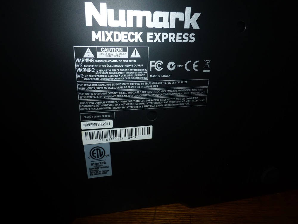 Numark Mixdeck Express Double Deck DJ Controller, USB, CD, MP3, Filter