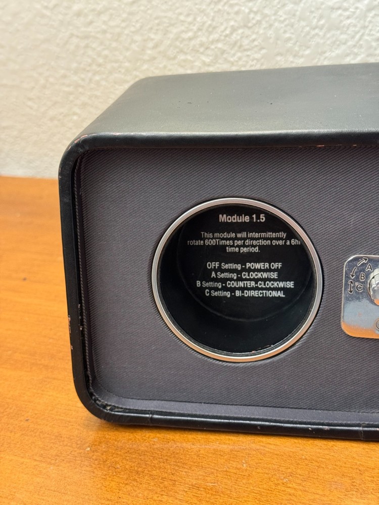 Wolf Designs Single Watch Winder Module 1.5, fully working, fair.