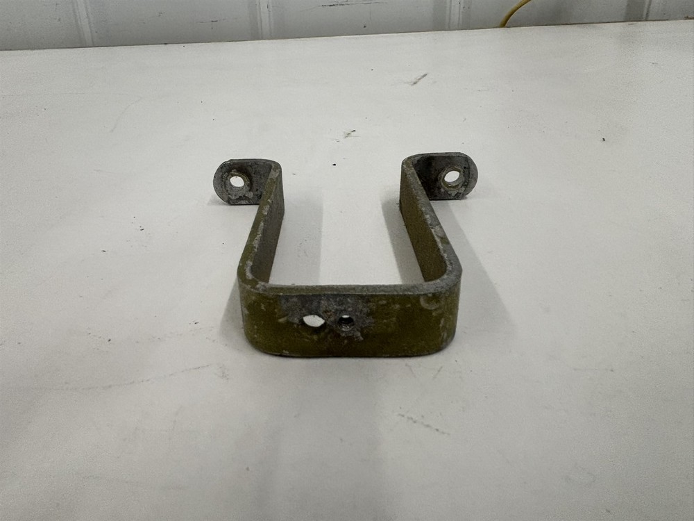 Luscombe Model 8 trim tab actuator mount bracket support