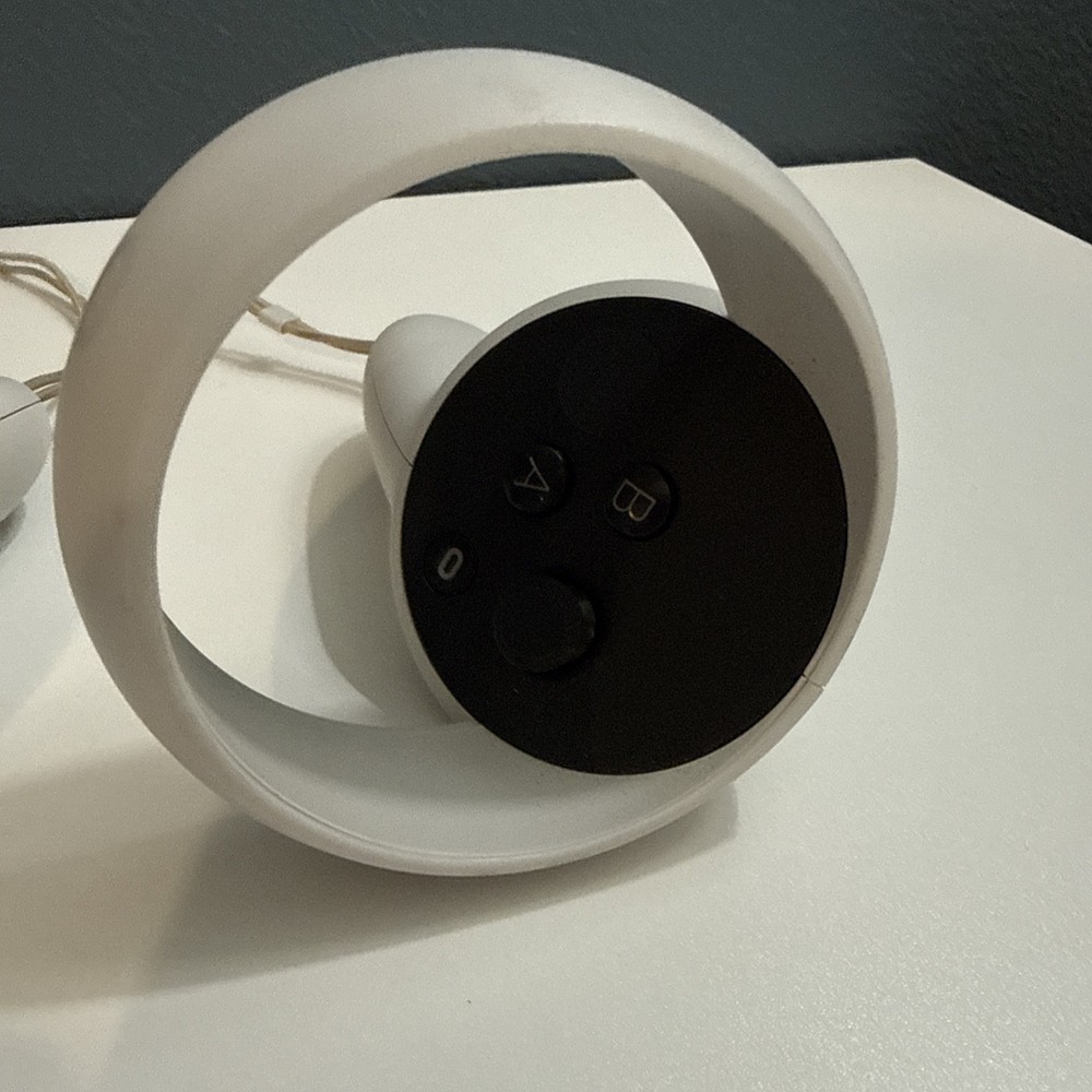 Meta Oculus Quest 2 Left & Right Controllers JD96CX White For Parts Untested