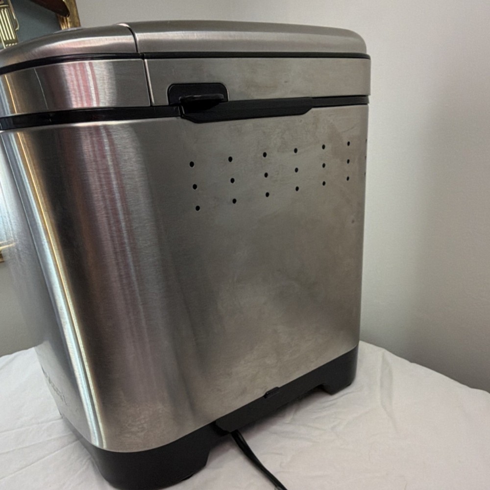 Cuisinart Compact Bread Maker CBK-110 Stainless Steel 12 Programs Tested Works
