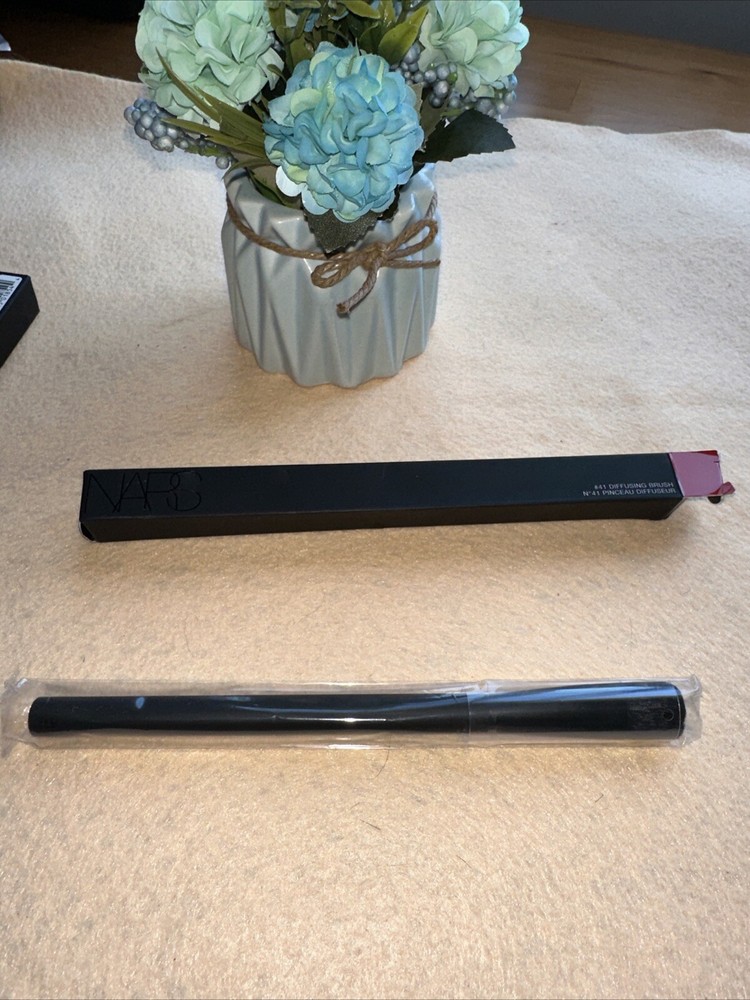 Nars Diffusing Brush # 41 / New With Box Sealed Authentic Sold Out RARE! 1854