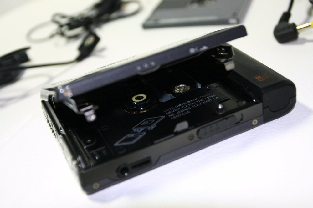 Sony md minidisc player MZ-E2 working
