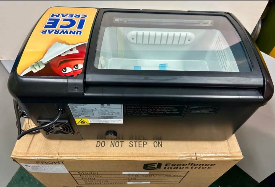 26" Tabletop Countertop Freezer Commercial 5 cu ft M&M Excellence Model MM-1D