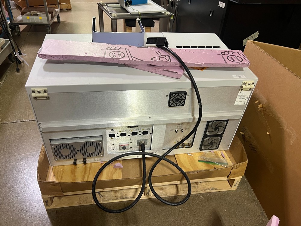 Perkin Elmer AAnalyst 800 High Performance Atomic Absorption Spectrometer