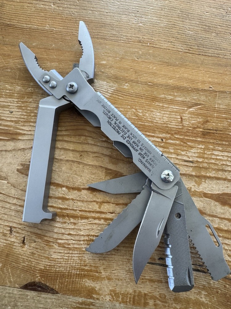 Klein Tools 1016 Electrical Maintenance Multi-Tool