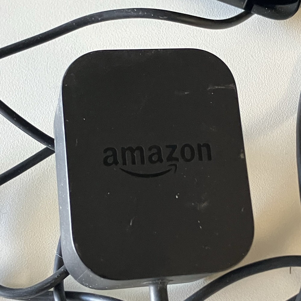 Amazon Echo Show 2 Powers Up Working & Untested