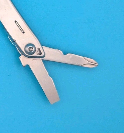 LEATHERMAN WINGMAN MULTI-TOOL! FAST SHIPPING!