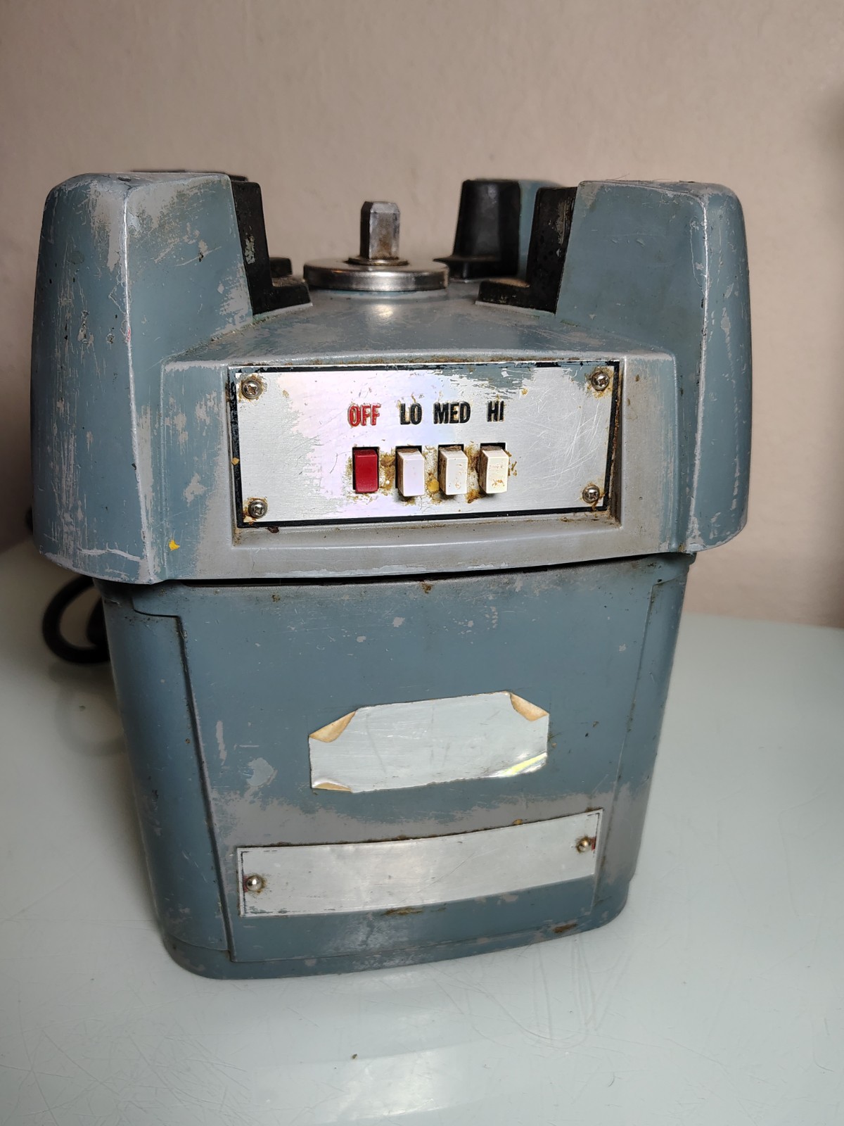 Waring Blender CB6 115 Volts Model 34BL22 Used - Needs Rubber Legs/Pads