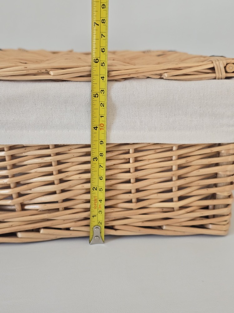 Large The British hamper company empty Wicker basket