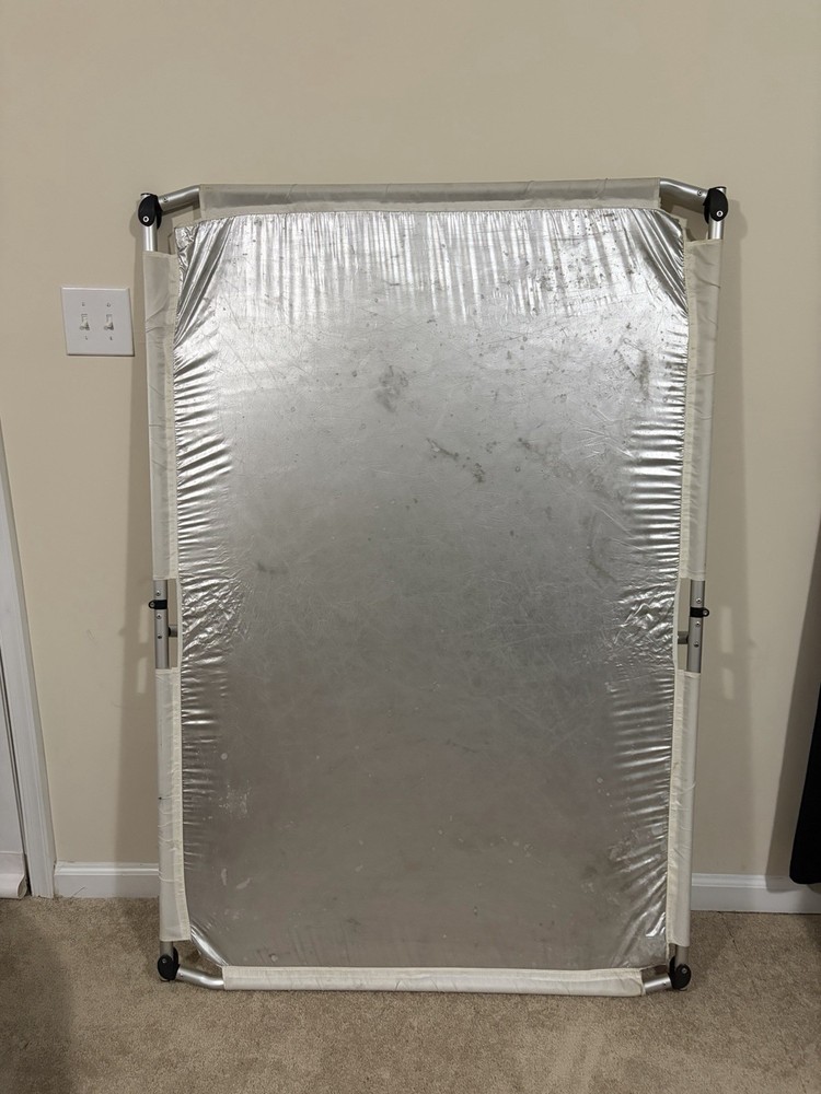 Interfit Collapsible Reflector Light Modifier Large with carry bag 5' x 3'