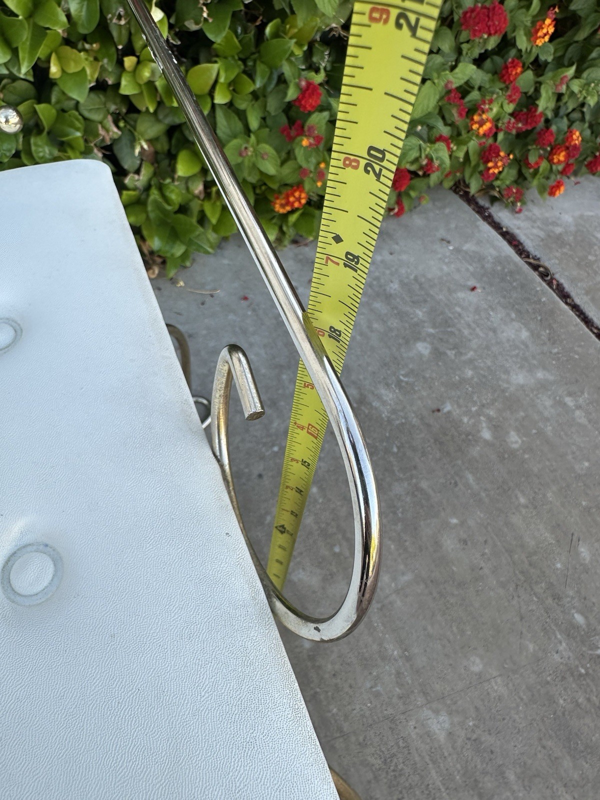 Vanity Bench White Tufted Seat Gold Metal Pearl Wick Vintage Stool