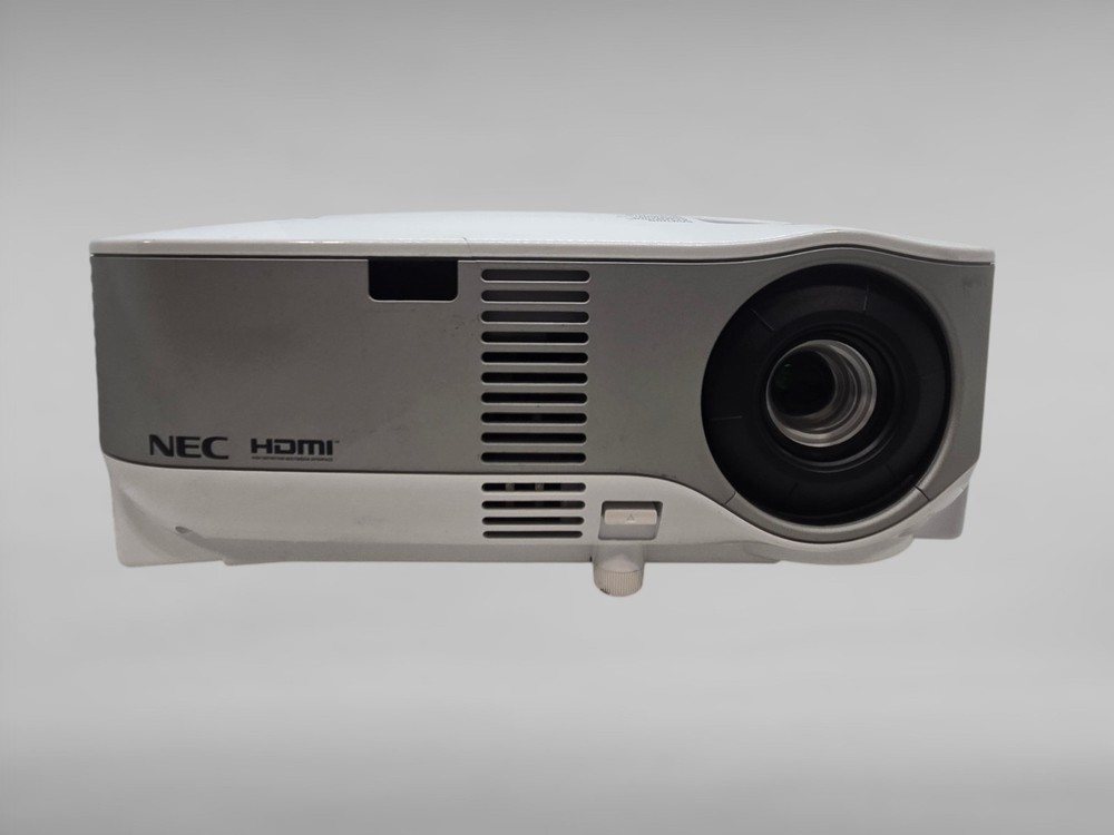 NEC NP901W Projector FAST FREE SHIPPING c