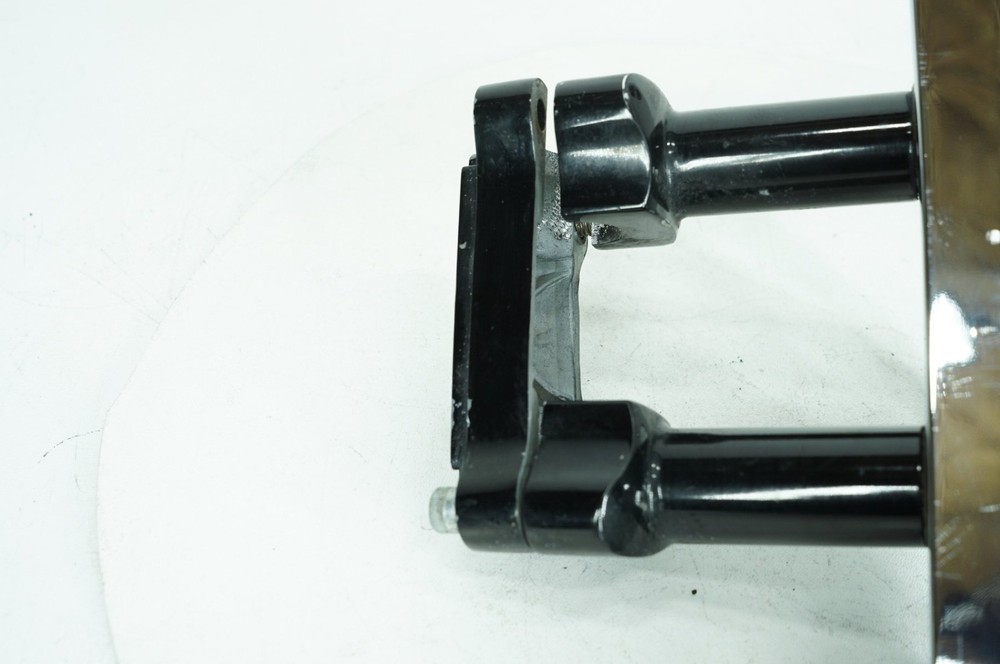 2007 Harley Softail FXSTC Custom OEM Front Fork Upper Triple Tree Clamps Risers