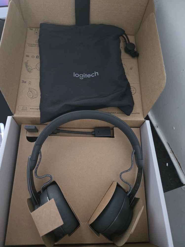 Logitech Zone 900 Wireless Bluetooth Headset Black Noise-Canceling Mic