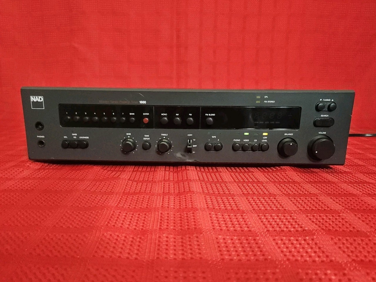 NAD 1600 Stereo Preamp / Tuner ~Powers On ~No Sound Output~ Sold As Is~ Read ~
