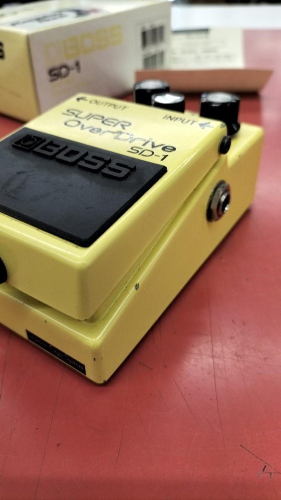 BOSS SD-1 Effects Pedal