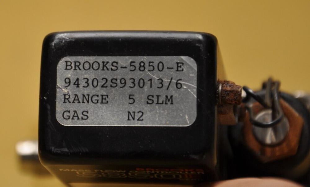 BROOKS 5850E SERIES MASS FLOW CONTROLLER - UNTESTED FOR PARTS ONLY