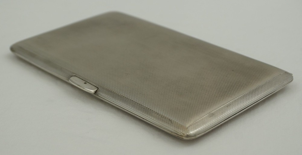 Heavy 5 ½" Sterling Silver Cigarette Case, Birmingham 1945, 140mm, 208g.