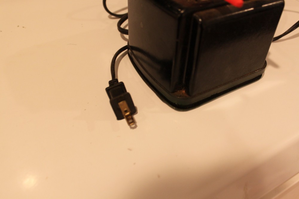 LIONEL POSTWAR TYPE 1033 MULTI-CONTROL TRANSFORMER 90 WATTS, Used/Untested