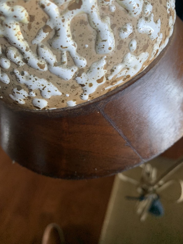 MAGNIFICENT MID CENTURY MODERN TEXTURED CERAMIC TABLE LAMP!