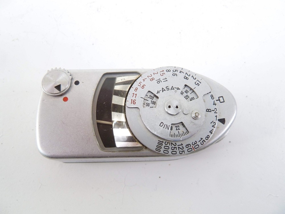 Leica Light Meter MC in Original Red Box