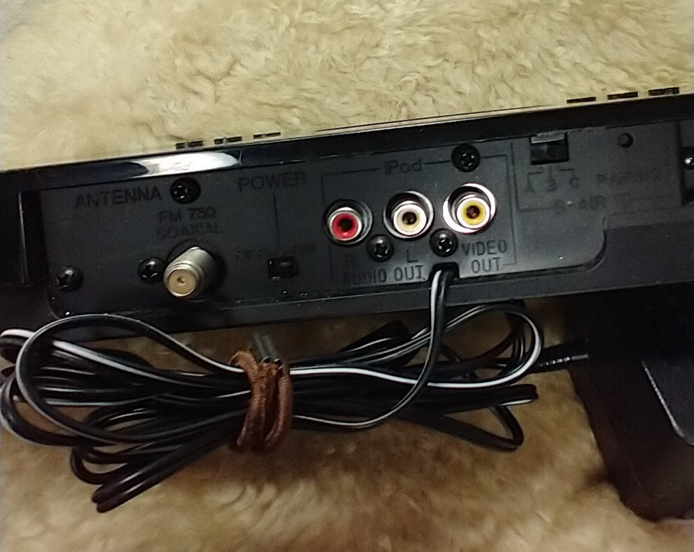 SONY DOCKING SPEAKER SYSTEM MODEL AIR-SA17Ti BLACK - GOOD CONDITION.