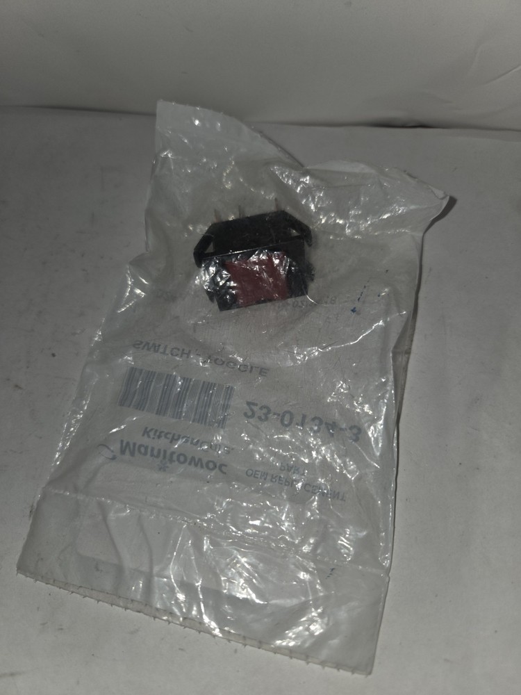 NEW GENUINE MANITOWOC 23-0134-3 TOGGLE SWITCH