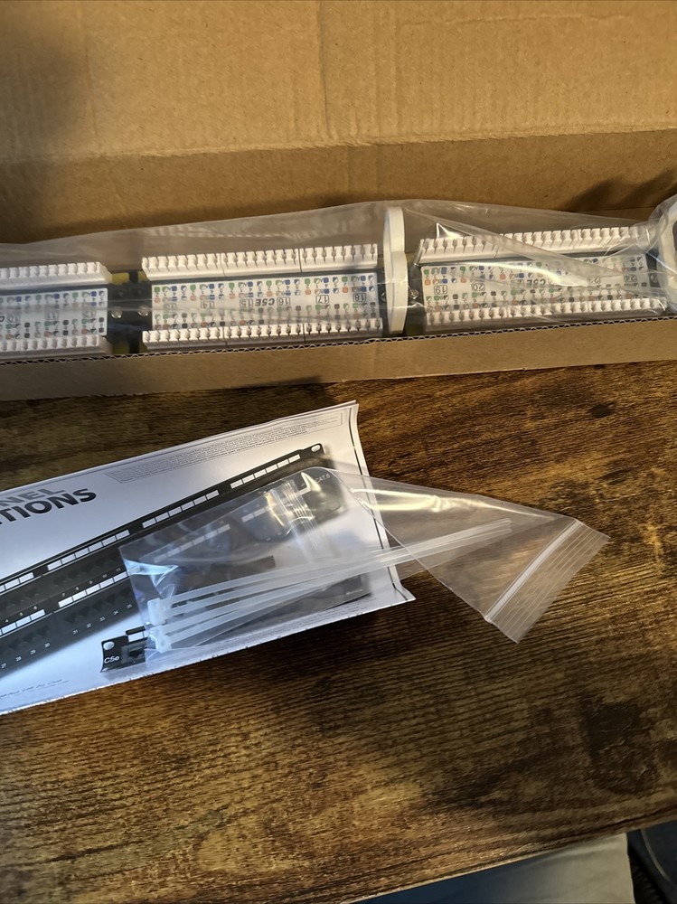 24 Port CAT5e Ethernet Network RackMount Patch Panel - Intellinet 513555