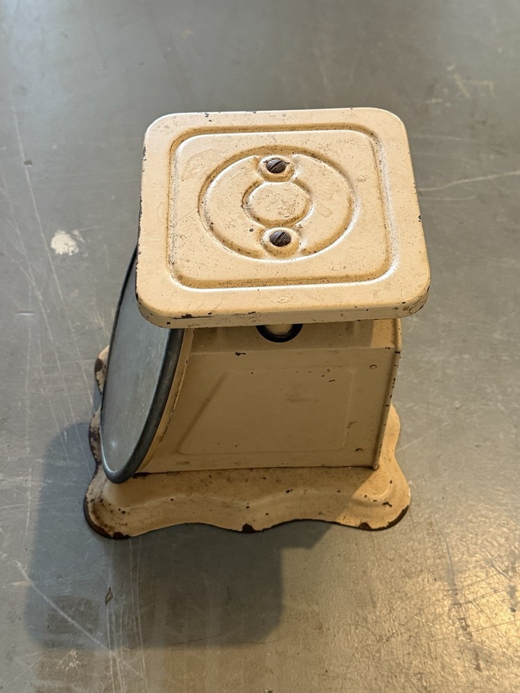 Vintage Home Utility Kitchen Scale