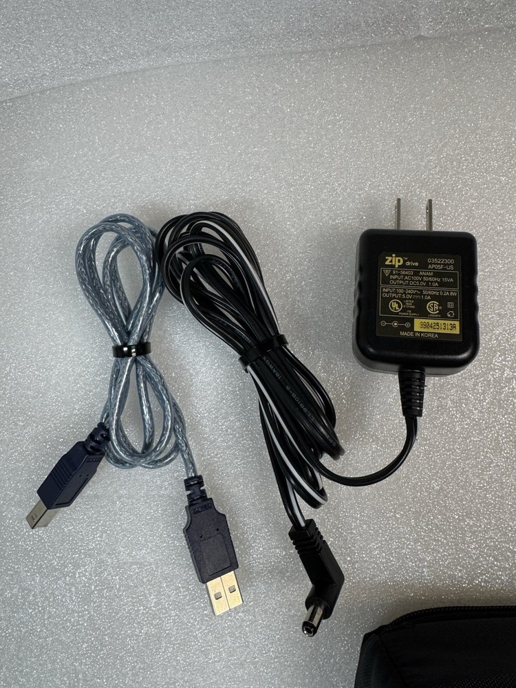 Iomega Zip 100 USB External Drive Bundle – Z100USB – Mac & PC - MINT!!!!!