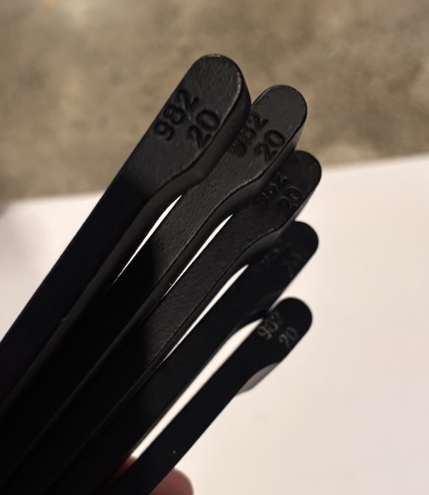5 - PSE Evolve 35 Limbs 982 - 20 Deflection Black