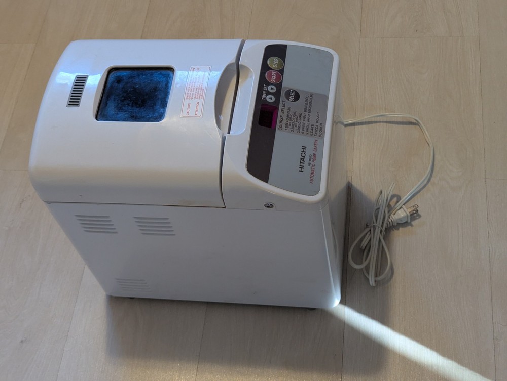 Hitachi Automatic Home Bakery Bread Maker Machine HB-D102 Tested Refurbished